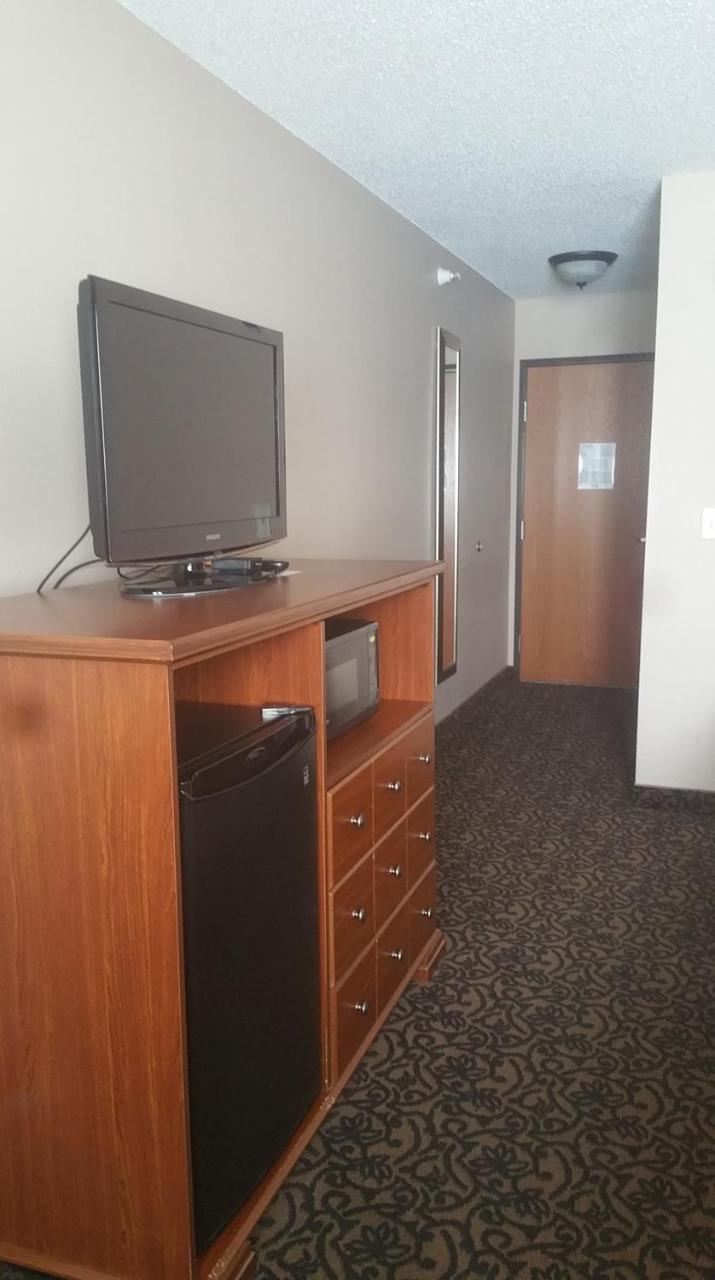 Canby Inn And Suites 외부 사진
