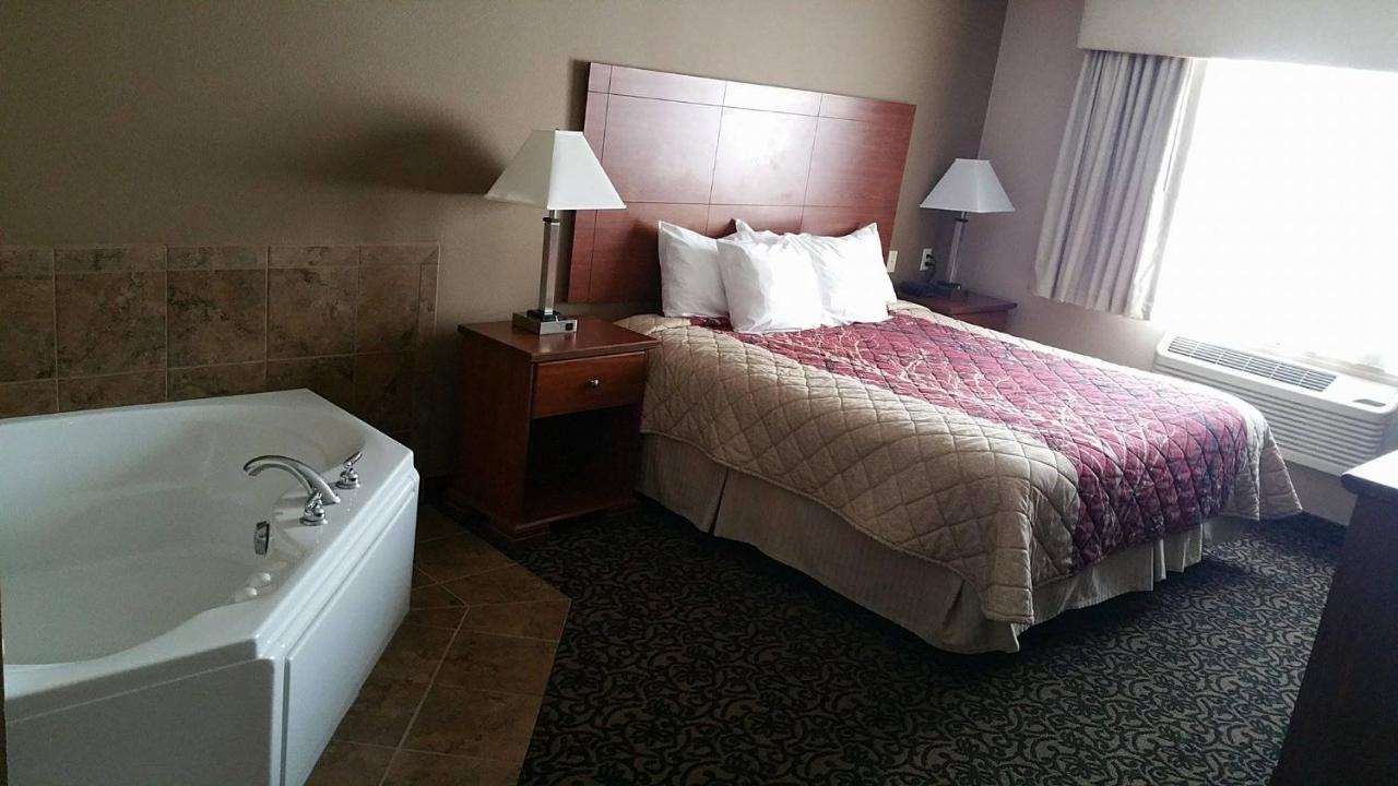 Canby Inn And Suites 외부 사진